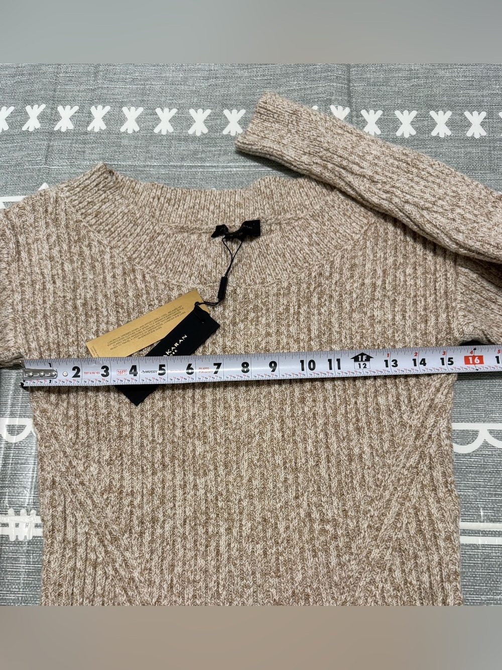 Donna Karan Wide Ballet Neck Cropped Knit Sweater Oatmeal Size M - Picture 11 of 11